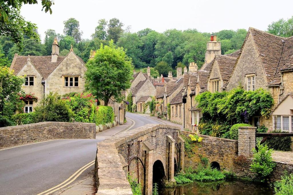 Cotswold Manor House - Country House Retreat With Hot Tub, Ideal For Large Groups Petty France Exterior photo